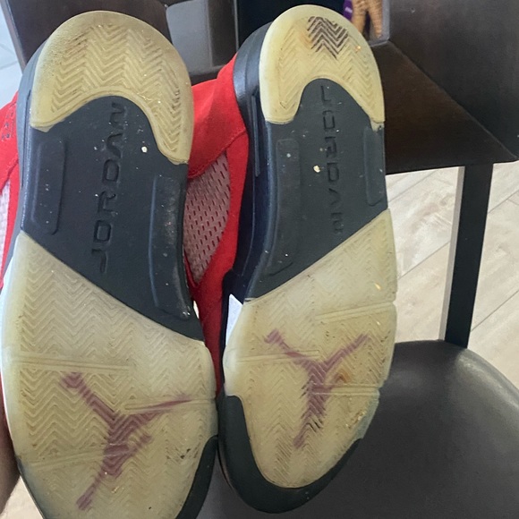 DD0587-600 Nike Air Jordan 5 Retro Raging Bull Toro Bravo Varsity Red Black - Picture 5 of 6